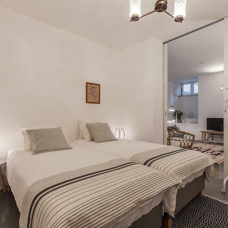 Renovated Apart With Private Courtyard, By Timecooler Lissabon Buitenkant foto