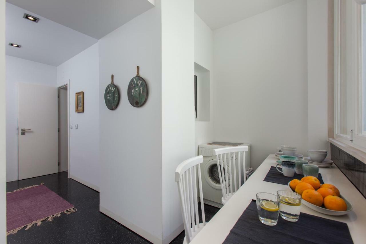 Renovated Apart With Private Courtyard, By Timecooler Lissabon Buitenkant foto