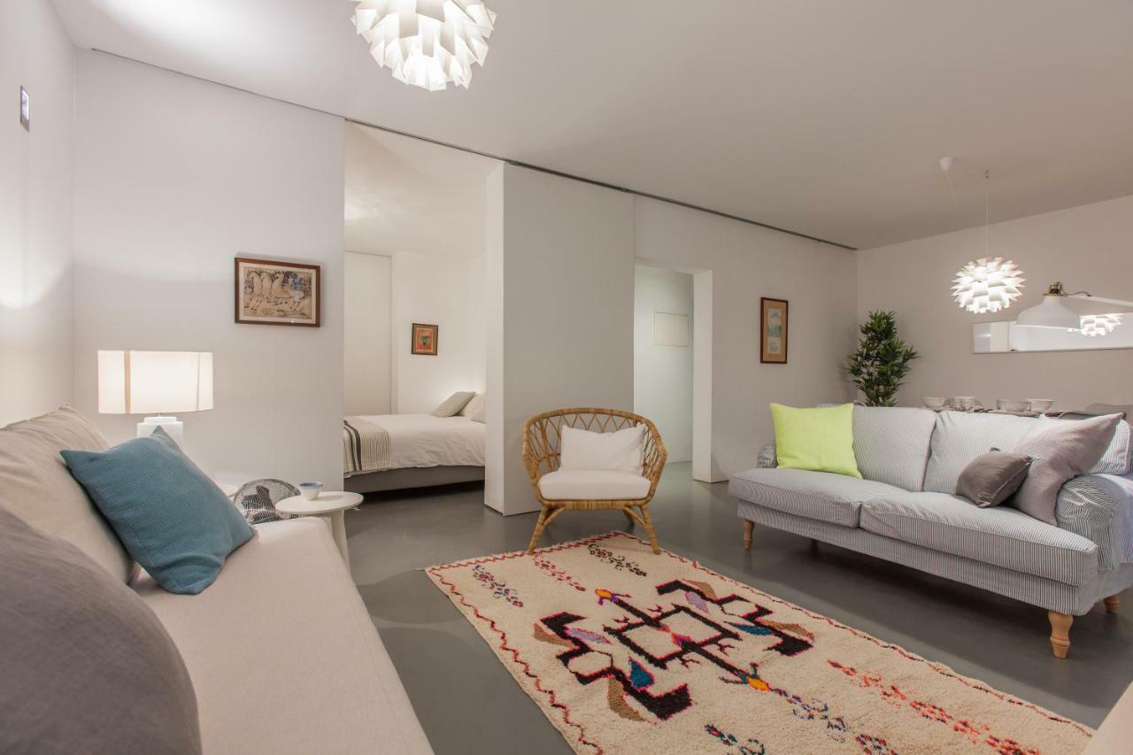 Renovated Apart With Private Courtyard, By Timecooler Lissabon Buitenkant foto